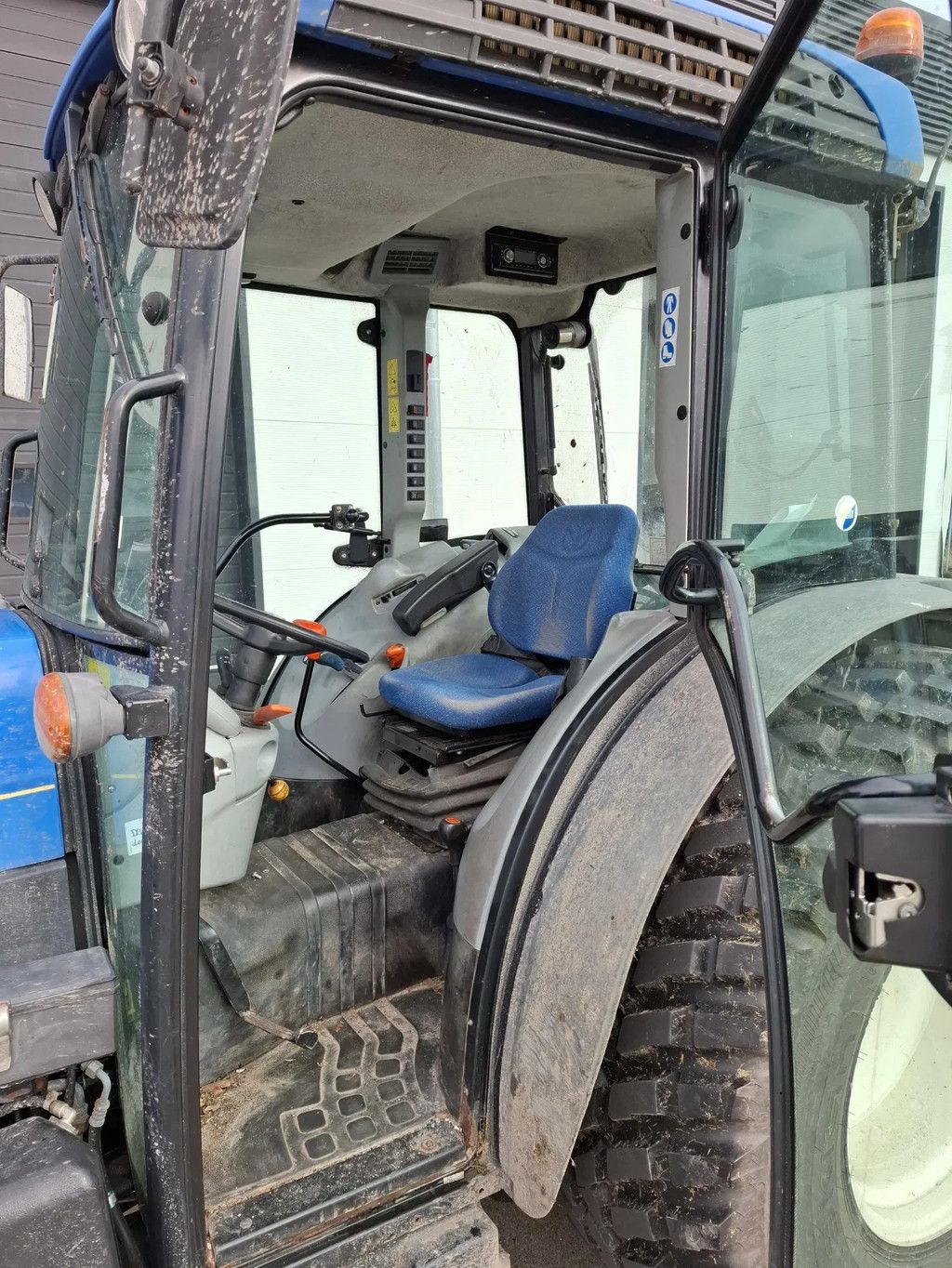 New Holland T 4040 F T4040F