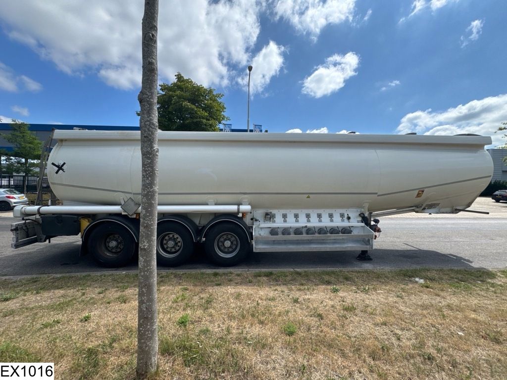 General Trailers Fuel 40.186 Liter, 7 Comp.