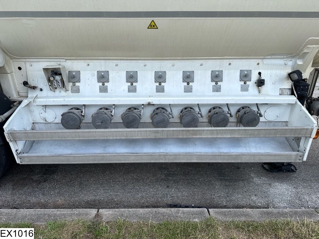 General Trailers Fuel 40.186 Liter, 7 Comp.