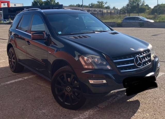 SUV Mercedes-Benz ML 350 CDI BLUETEС Diesel 2011