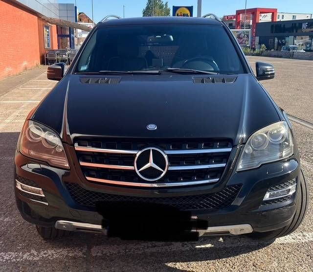 SUV Mercedes-Benz ML 350 CDI BLUETEС Diesel 2011