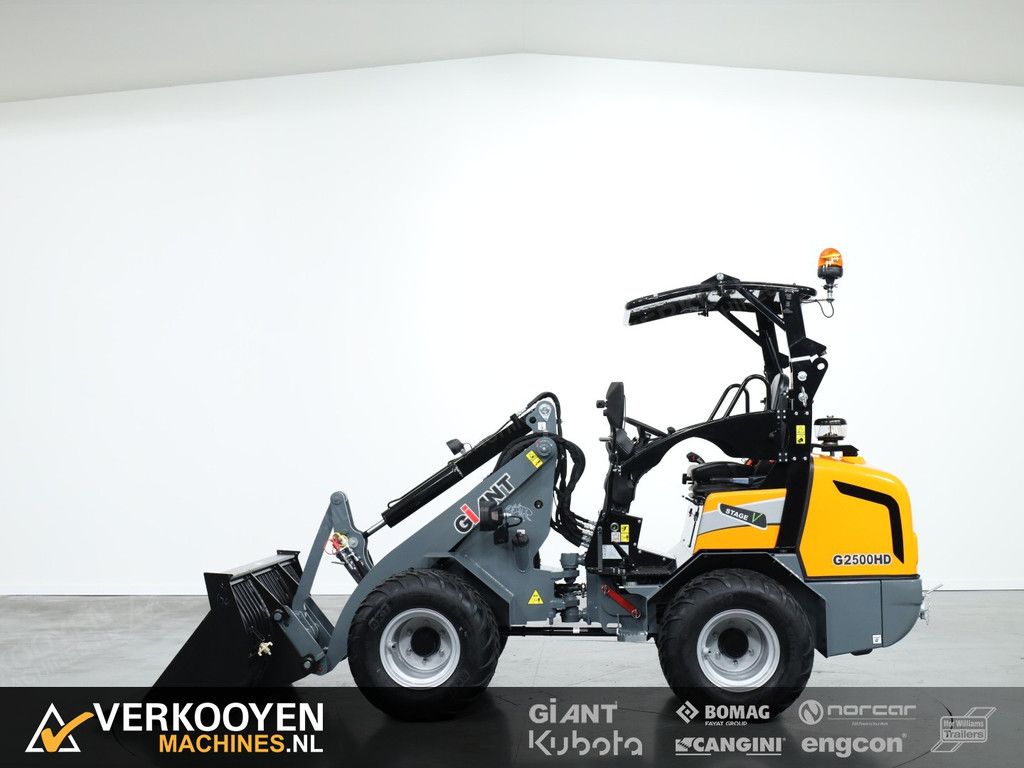 2025 Giant G2500 HD VK10429