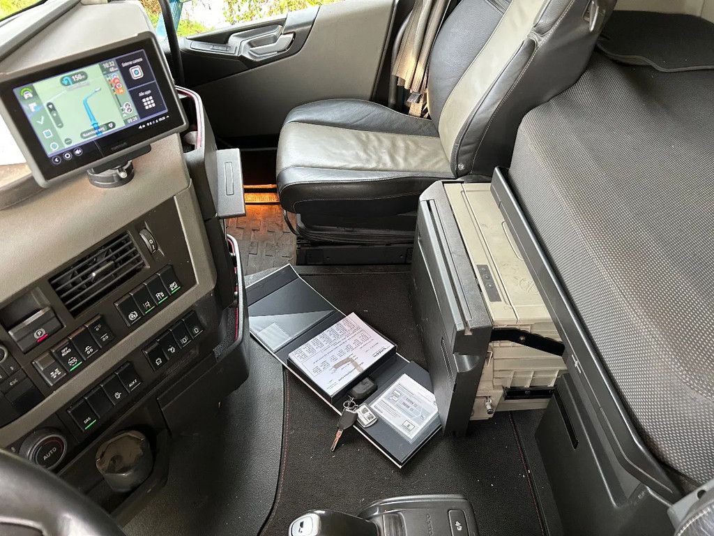 Volvo FH | 540 E6 | 6X4/4 BOUGY LIFTER | 04/2016 |