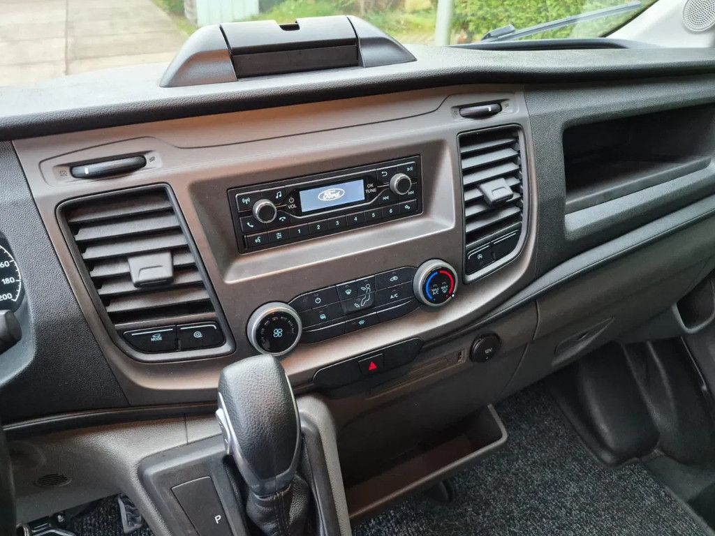 Ford Transit Gesloten clixtar oplegger 6,1 m.