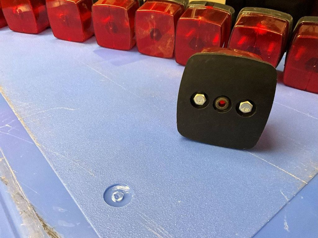 Lot of red top lights for the rear of a truck/trailer (10 pieces)