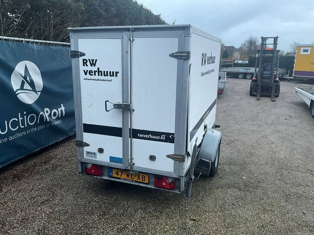 Closed trailer Hapert R 2015