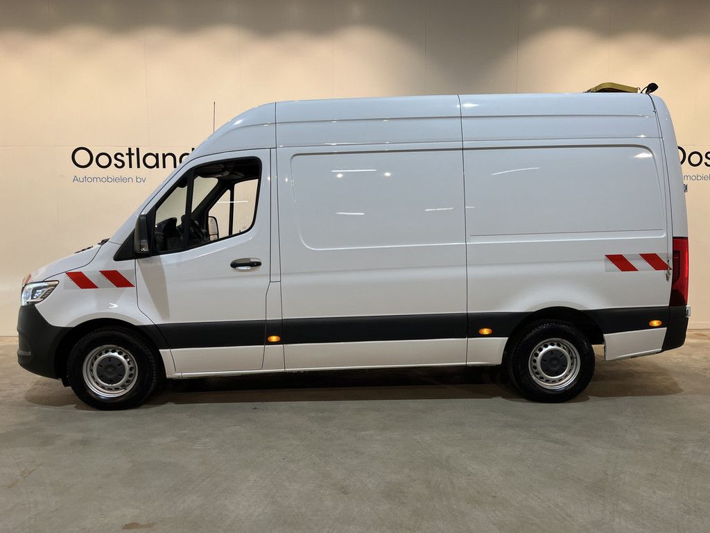 Mercedes-Benz Sprinter 317 CDI L2H2 RWD / Euro 6 / Airco / Cruise Control / Camera / Trekhaak / CarPlay