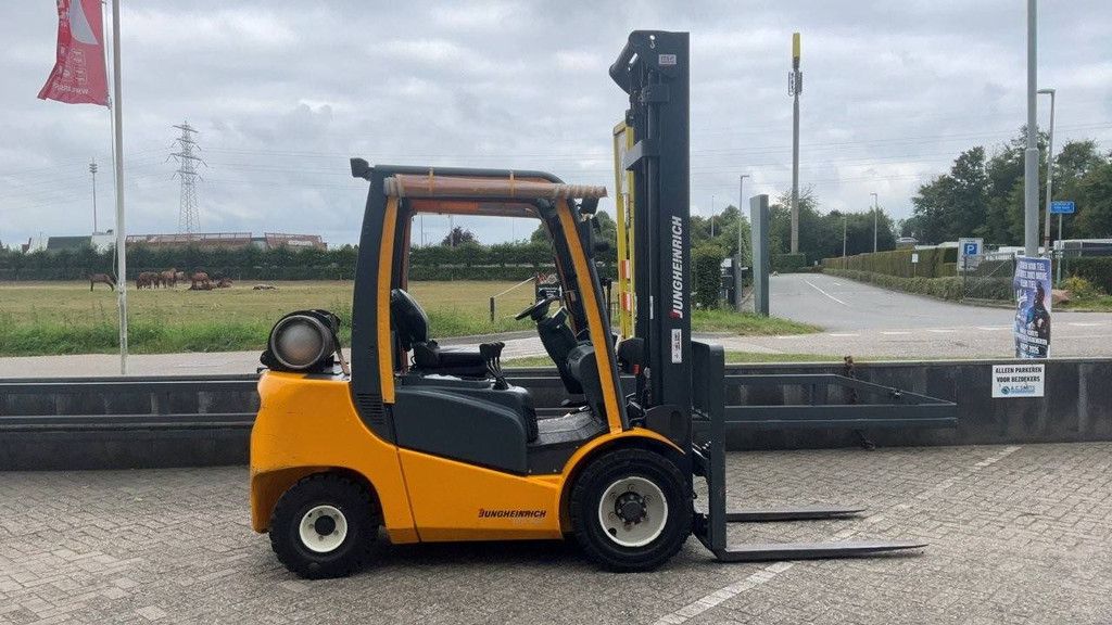 Forklift Jungheinrich TFG 430 LPG 3000kg 2005