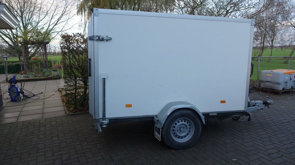 Hapert gesloten met klep 250x130x152