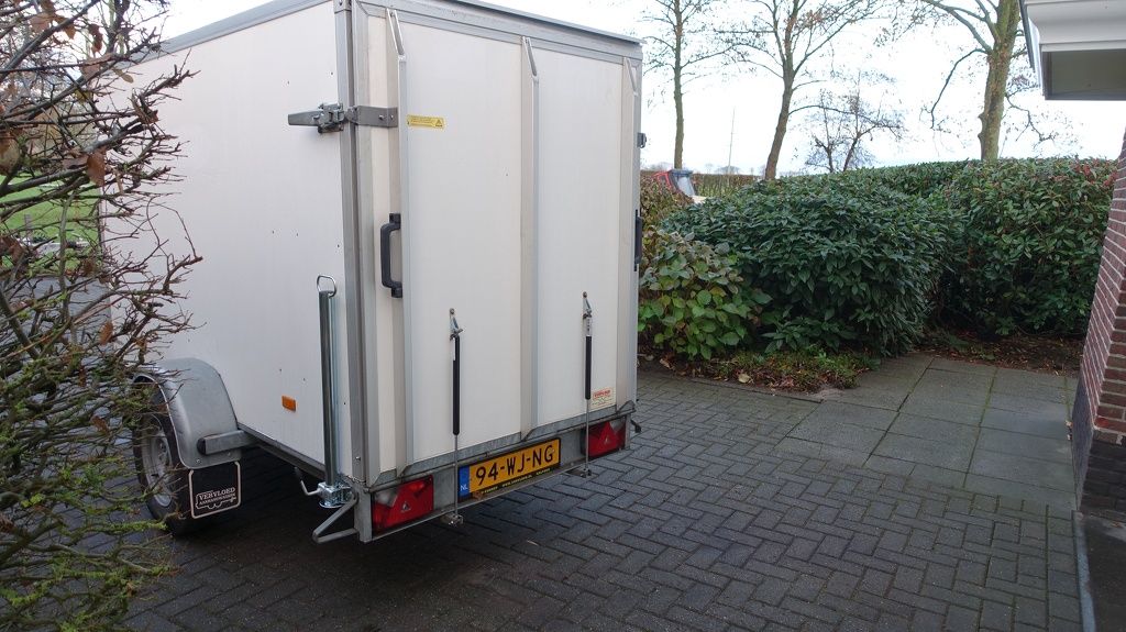 Hapert gesloten met klep 250x130x152