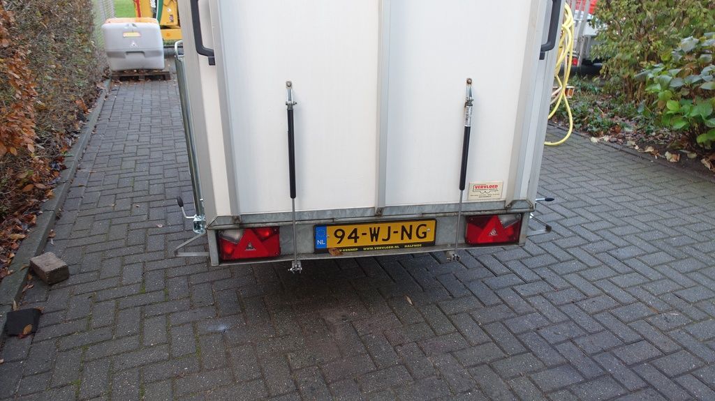 Hapert gesloten met klep 250x130x152
