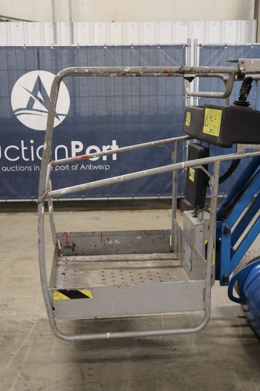 Genie GR26J Electric Mast Lift 9.90m 2016