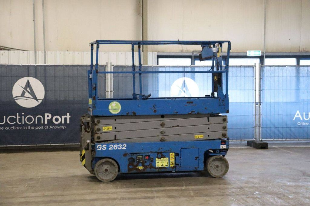 Scissor lift Genie GS-2632 Electric 9.9m 2014
