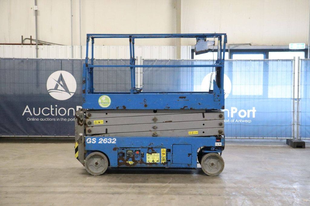 Scissor lift Genie GS-2632 Electric 9.9m 2014