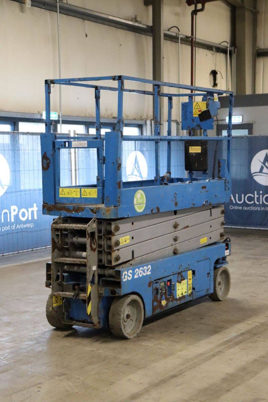 Scissor lift Genie GS-2632 Electric 9.9m 2014