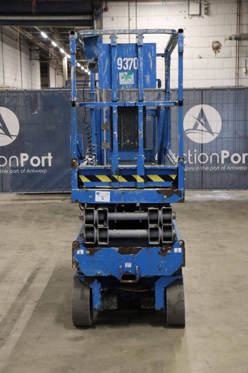 Scissor lift Genie GS-2032 Electric 7.9m 2014