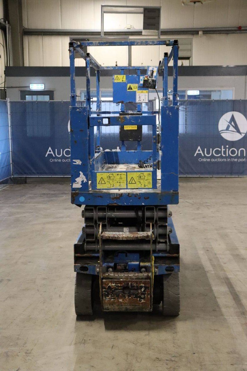 Scissor lift Genie GS-2032 Electric 7.9m 2014