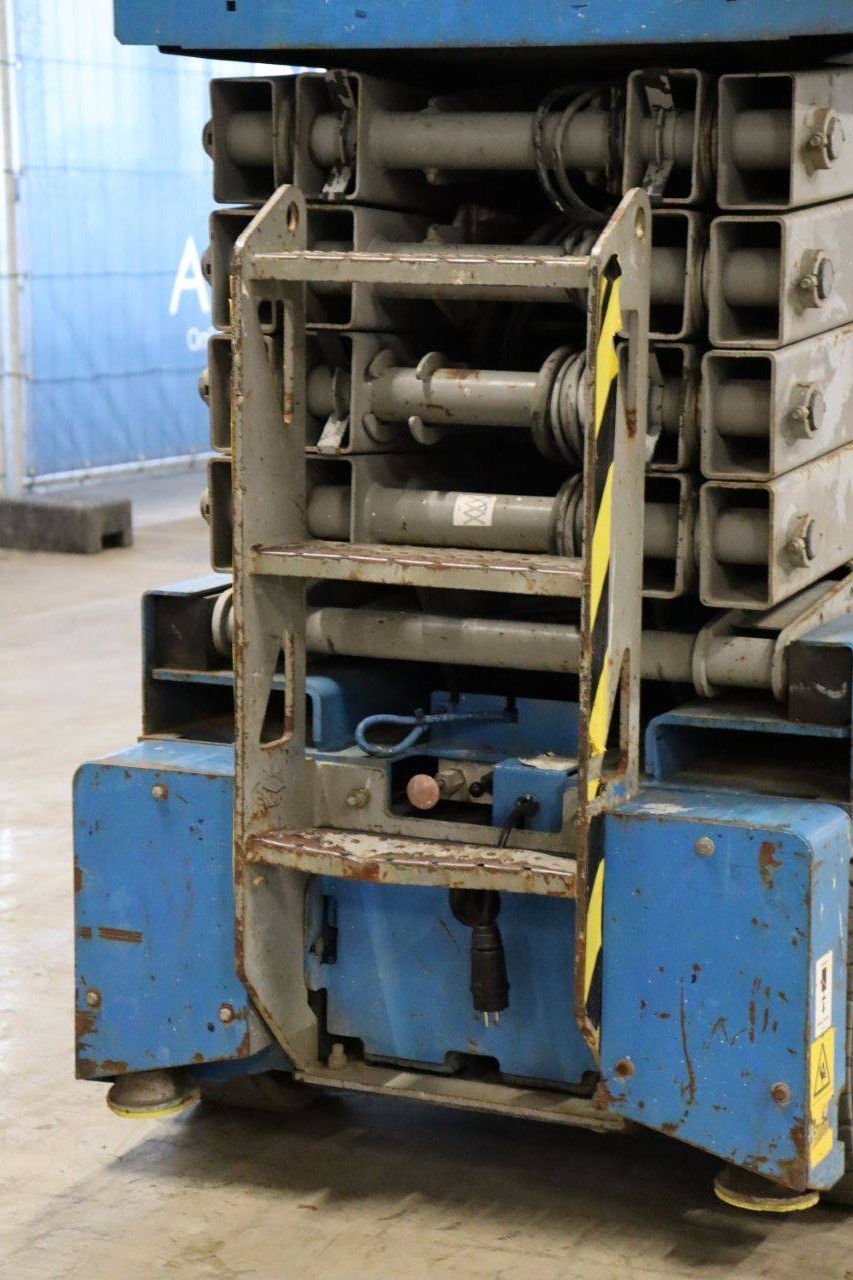 Scissor lift Genie GS-3232 Electric 11.75m 2014