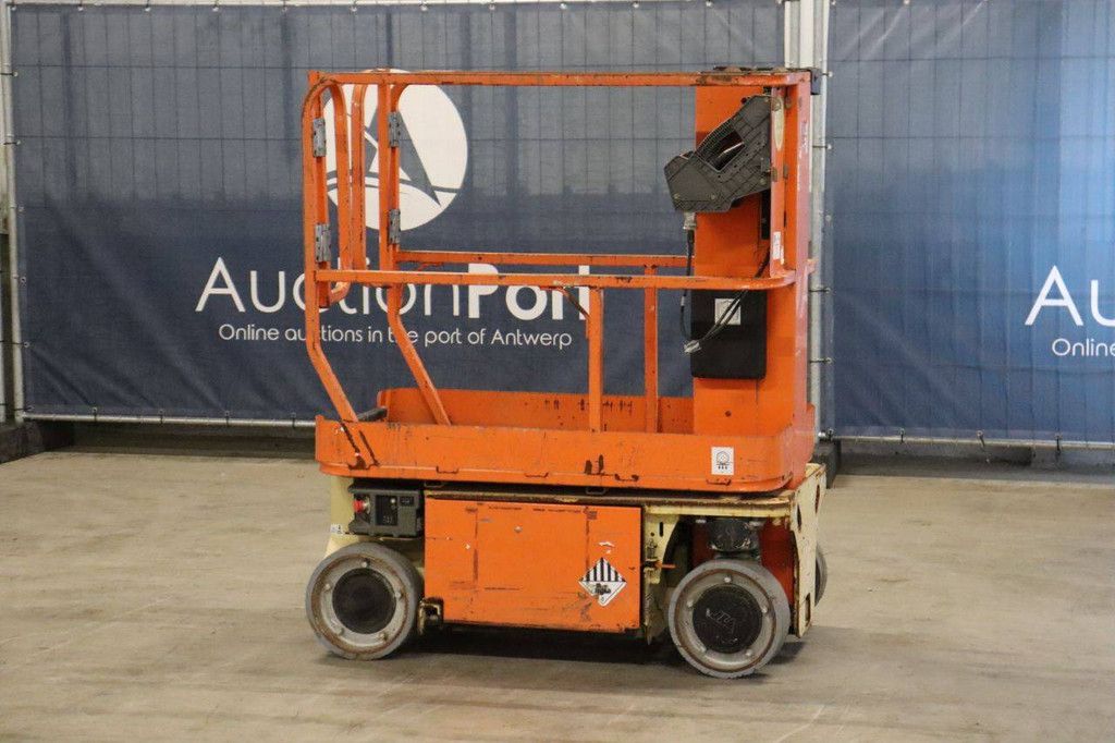 JLG 1230ES Electric Mast Lift 5.66m 2013