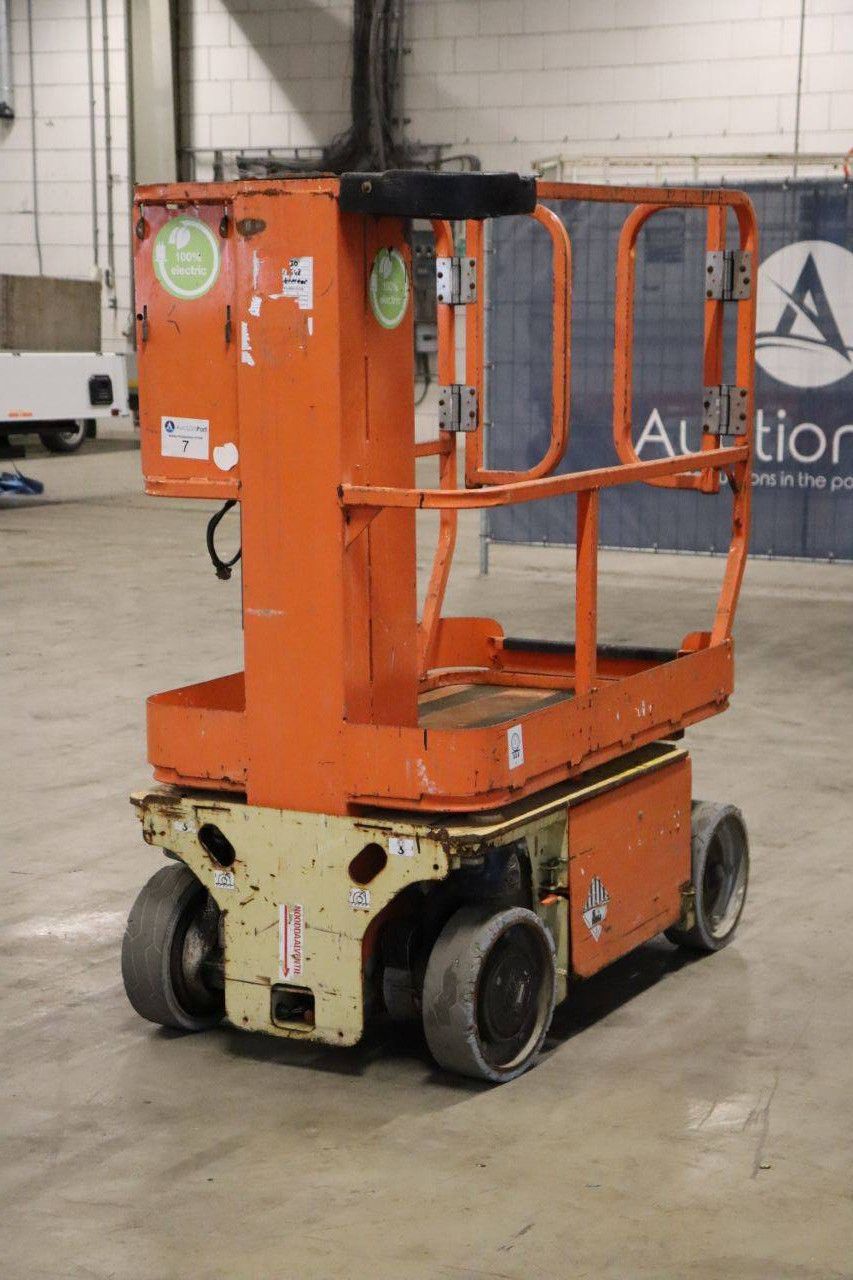 JLG 1230ES Electric Mast Lift 5.66m 2013
