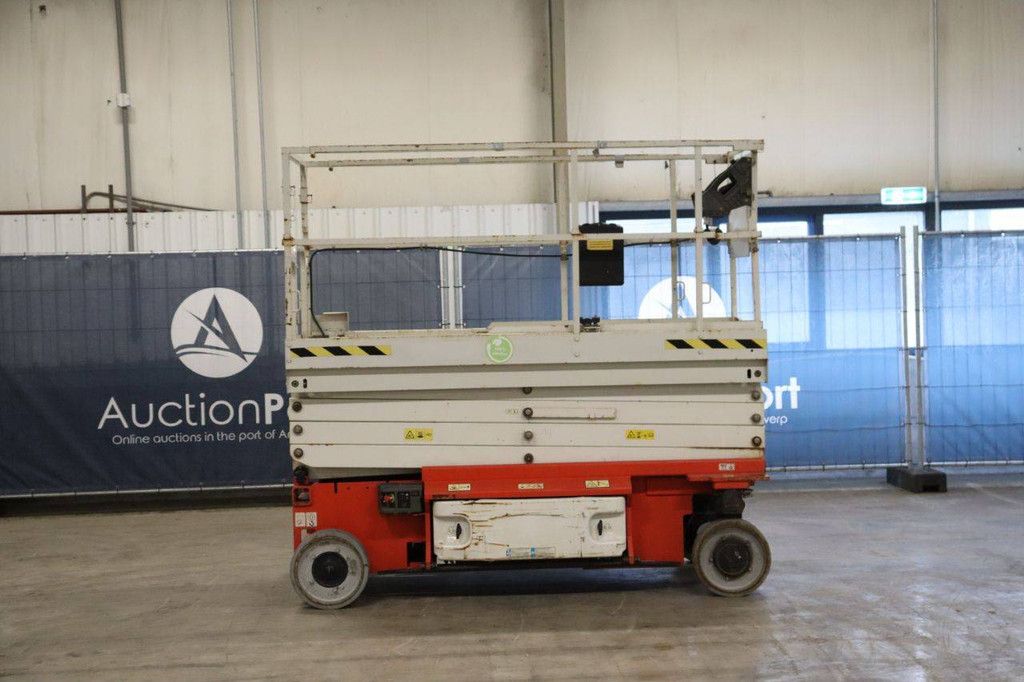 JLG 2646 ES Electric Scissor Lift 9.92m 2016