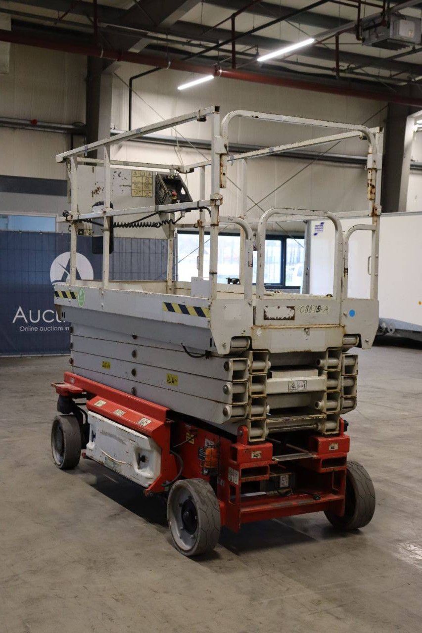 JLG 2646 ES Electric Scissor Lift 9.92m 2016