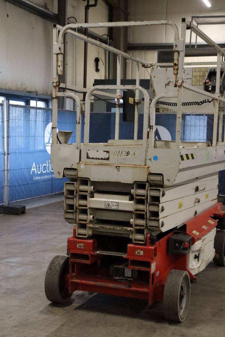 JLG 2646 ES Electric Scissor Lift 9.92m 2016