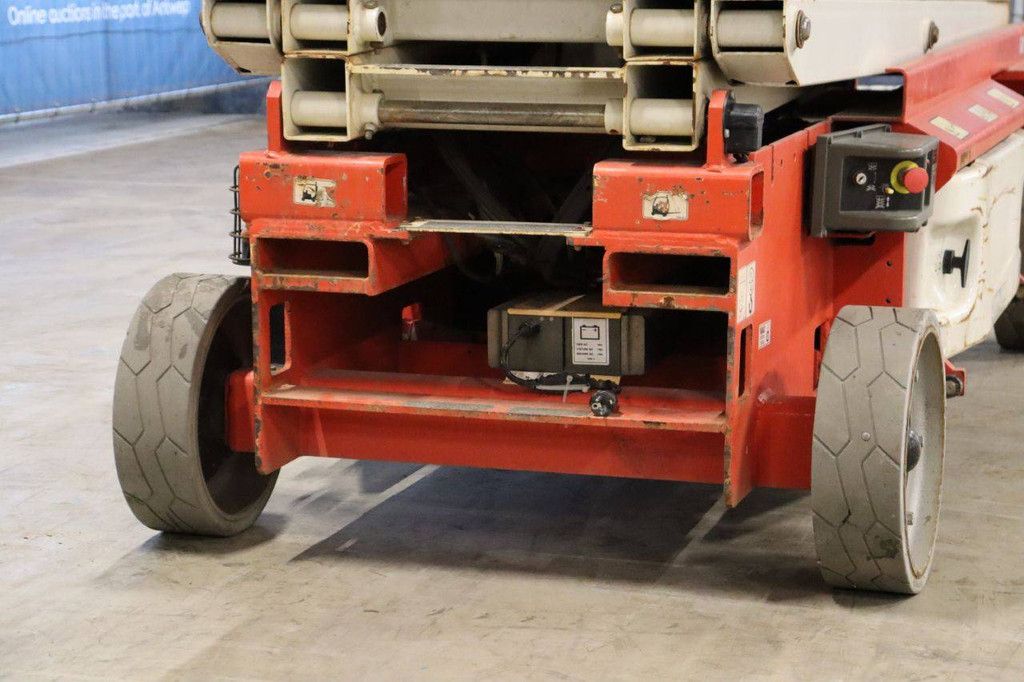 JLG 2646 ES Electric Scissor Lift 9.92m 2016