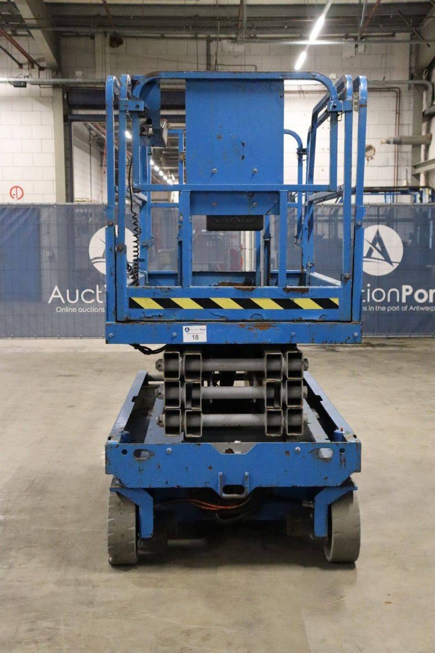 Scissor Lift Genie GS-2646 Electric 9.96m 2014