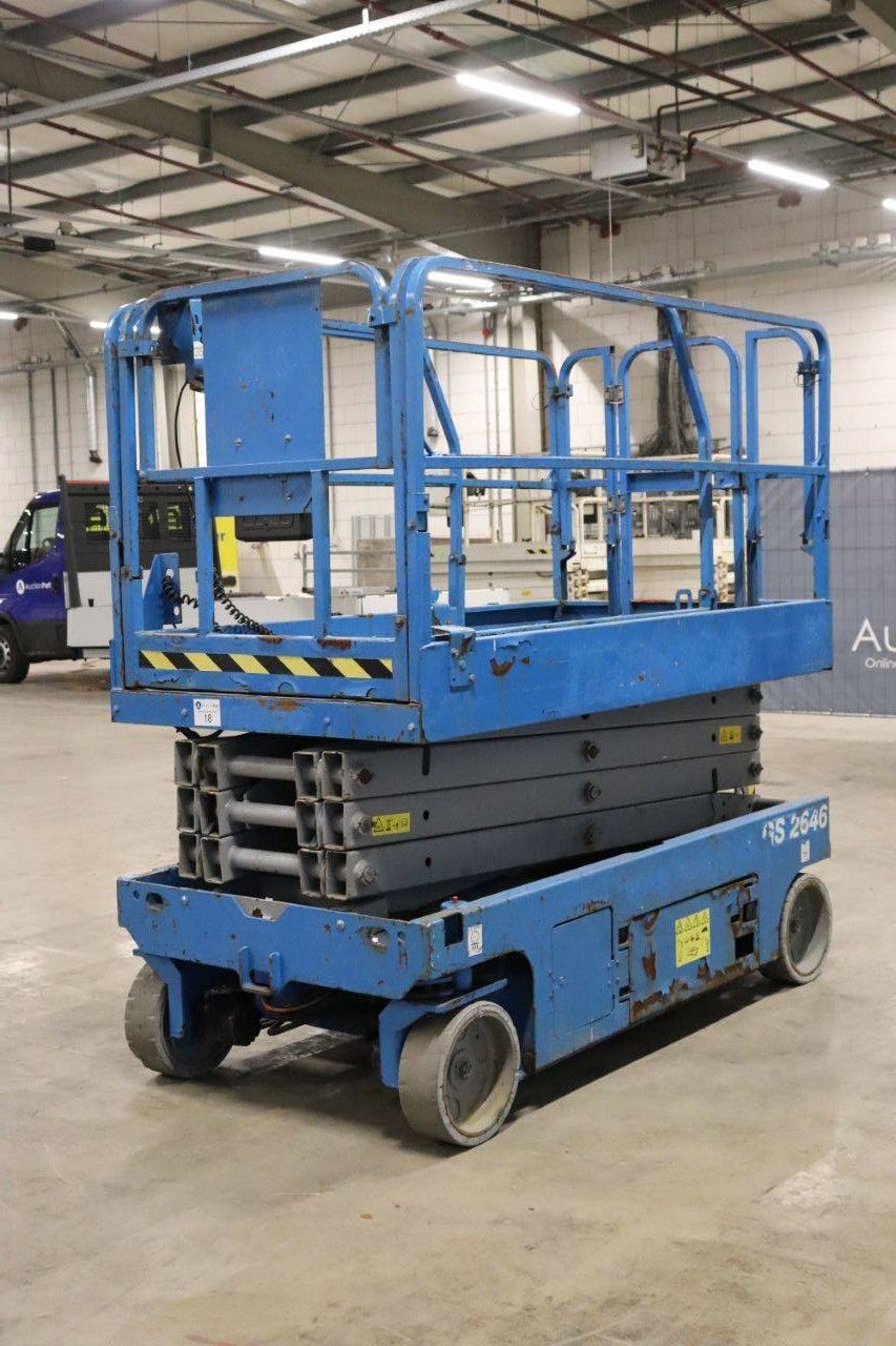 Scissor Lift Genie GS-2646 Electric 9.96m 2014