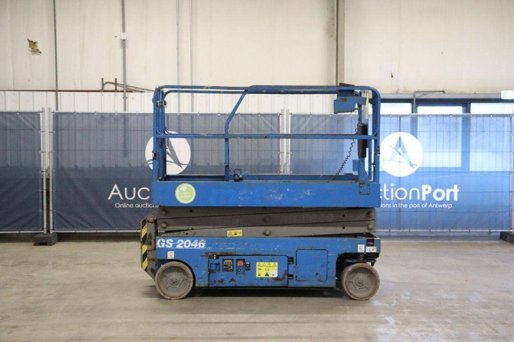Scissor lift Genie GS-2046 Electric 8.10m 2014