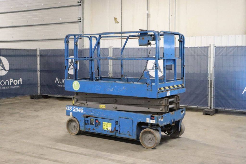 Scissor lift Genie GS-2046 Electric 8.10m 2014