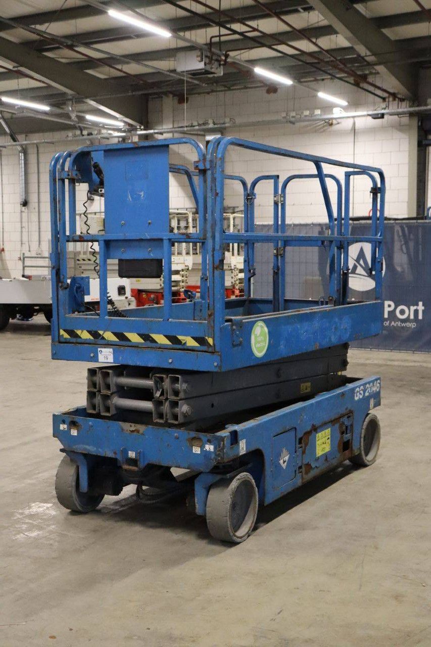 Scissor lift Genie GS-2046 Electric 8.10m 2014