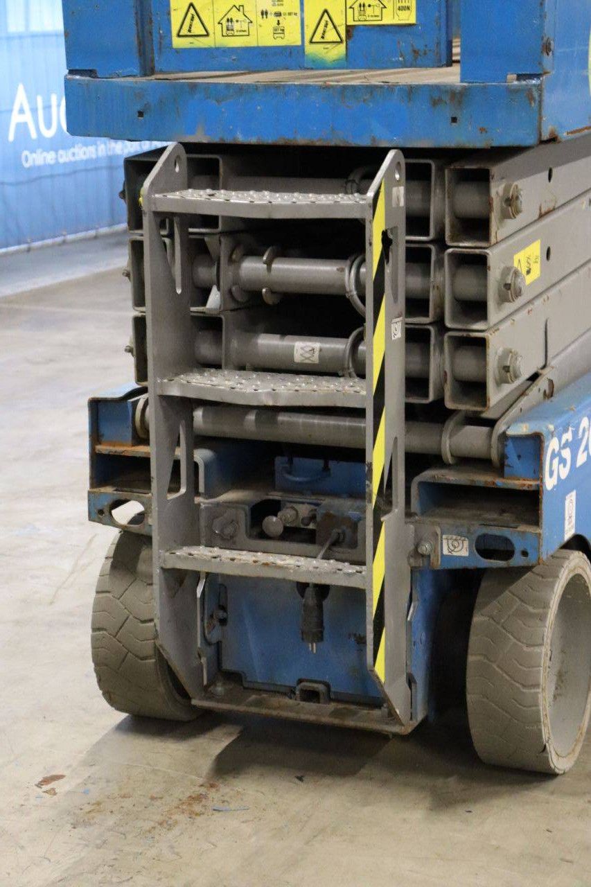 Scissor lift Genie GS 2632 Electric 9.96m 2014