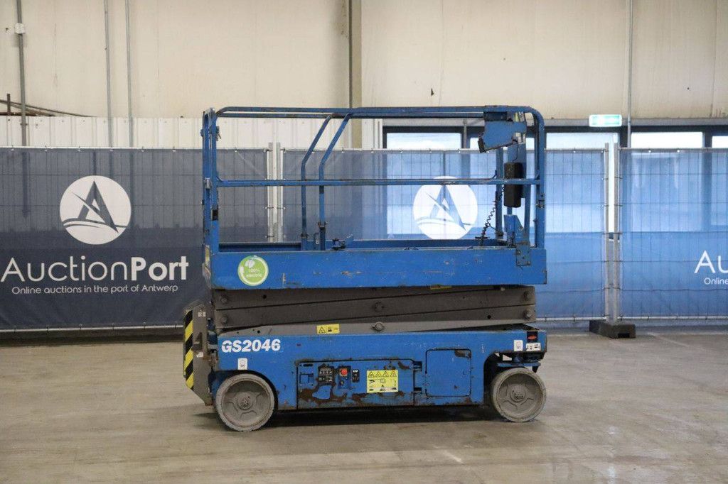 Scissor lift Genie GS-2046 Electric 8.10m 2014