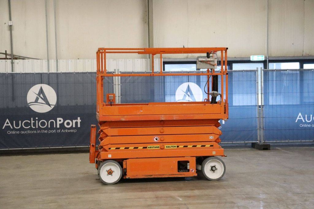 Scissor Lift Skyjack SJ III-4626 Electric 9.92m 2011