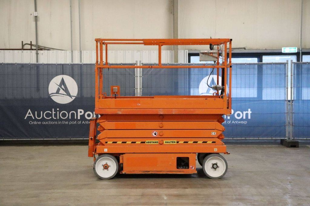 Scissor Lift Skyjack SJ III-4626 Electric 9.92m 2011