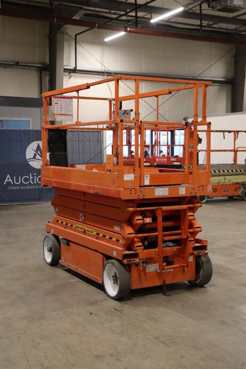 Scissor Lift Skyjack SJ III-4626 Electric 9.92m 2011