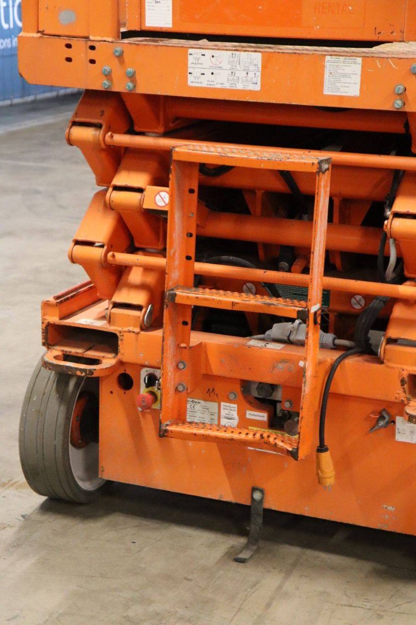 Scissor Lift Skyjack SJ III-4626 Electric 9.92m 2011