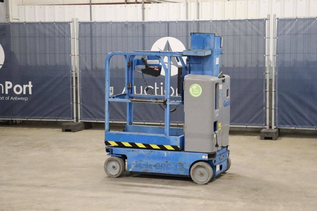 Genie GRC-12 Electric Mast Lift 5.66m 2016