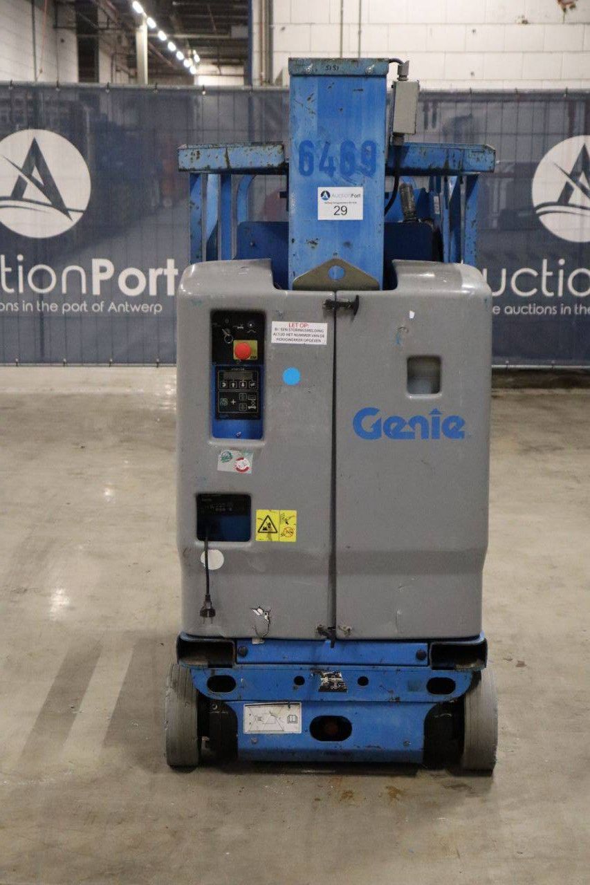 Genie GRC-12 Electric Mast Lift 5.66m 2016