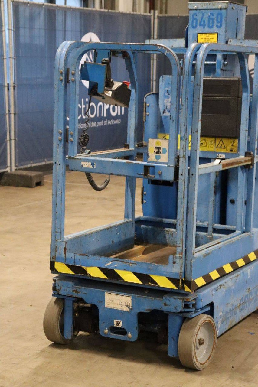 Genie GRC-12 Electric Mast Lift 5.66m 2016