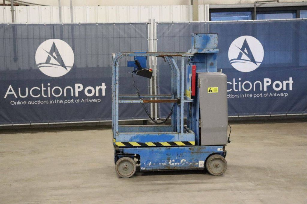 Genie GRC-12 Electric Mast Lift 5.66m 2016