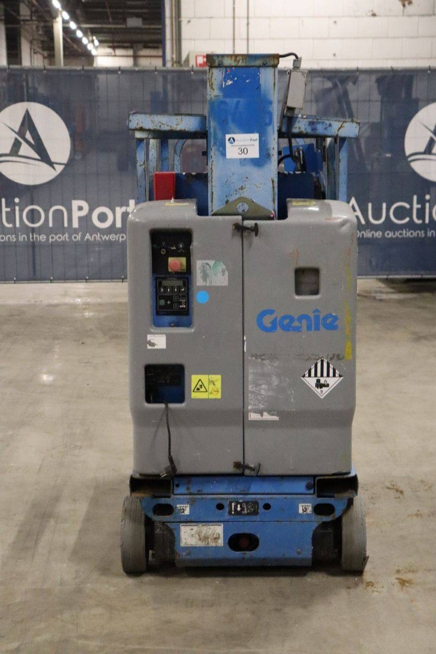 Genie GRC-12 Electric Mast Lift 5.66m 2016