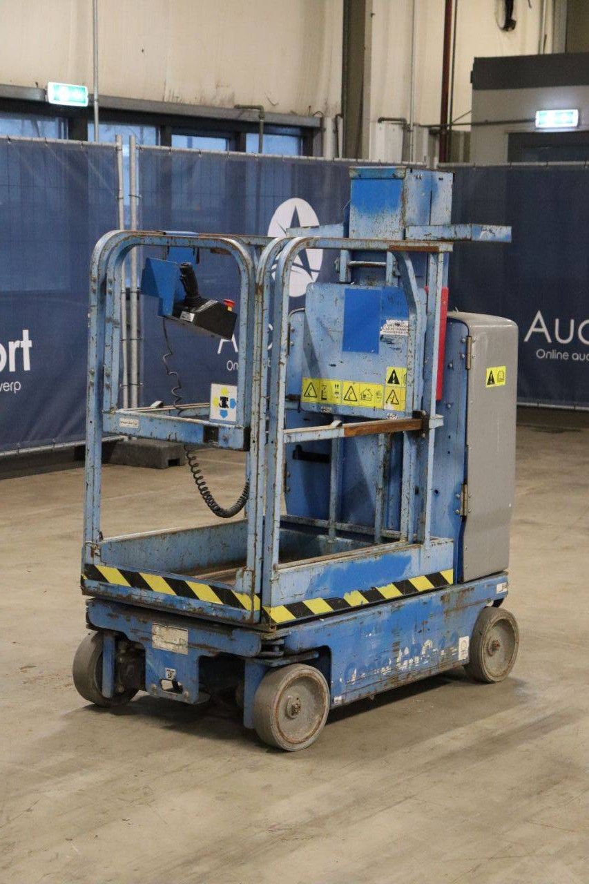 Genie GRC-12 Electric Mast Lift 5.66m 2016