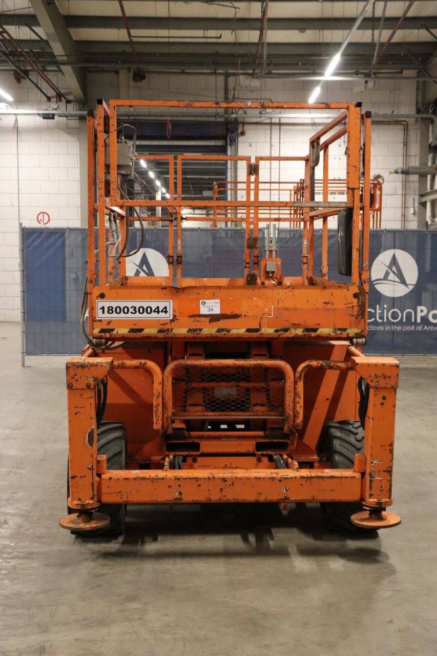 Scissor lift Skyjack SJ 6826 RT Diesel 9.92m 2015