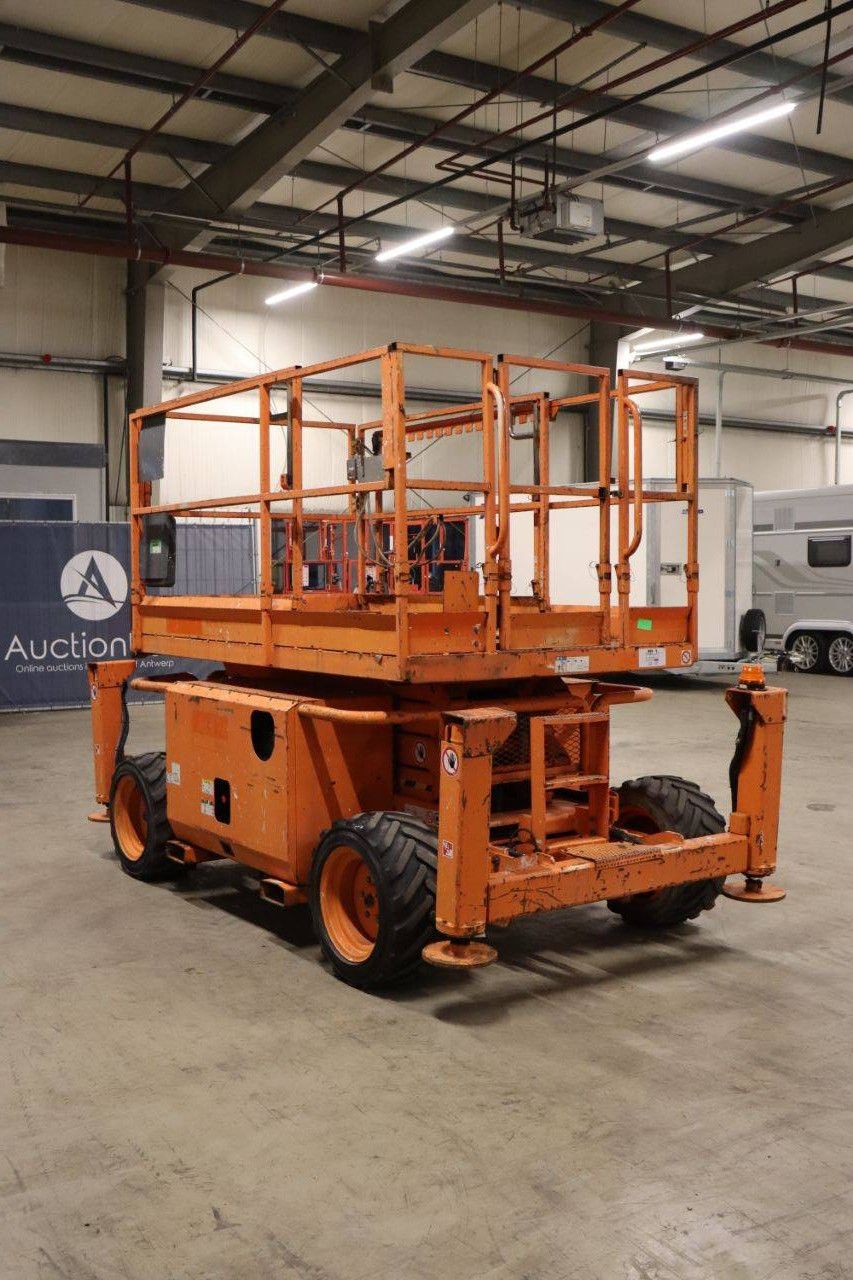 Scissor lift Skyjack SJ 6826 RT Diesel 9.92m 2015