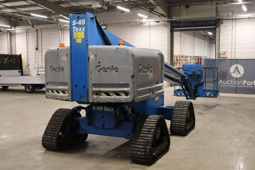 Telescopic boom lift Genie S-45 TRAX Crawler Diesel 15.61m 2014