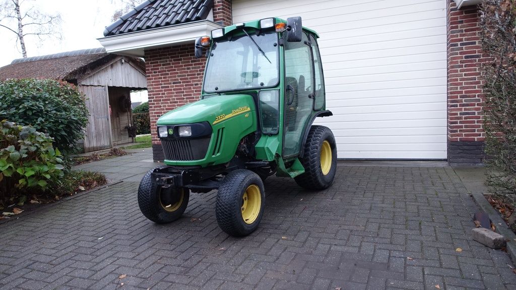 John Deere 2320 4x4
