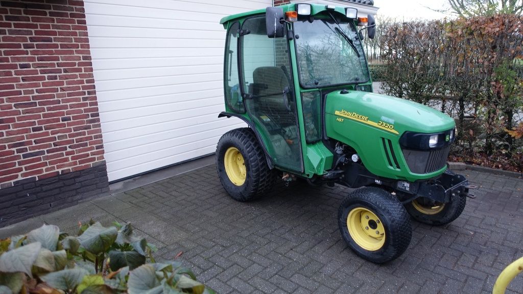 John Deere 2320 4x4
